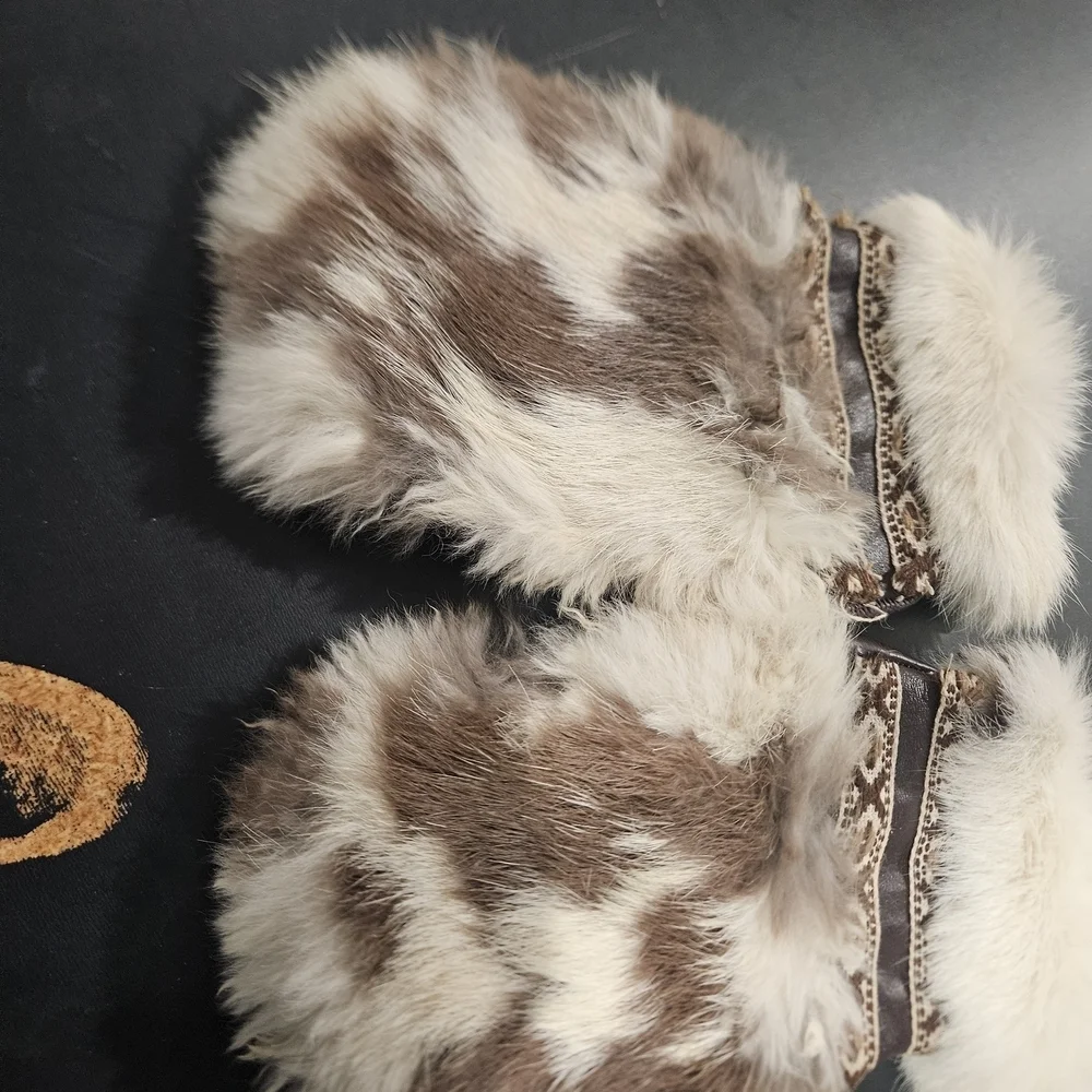 Luxury Vintage Leather & Fur Nordic Mittens Artisan Handmade Winter Gloves.